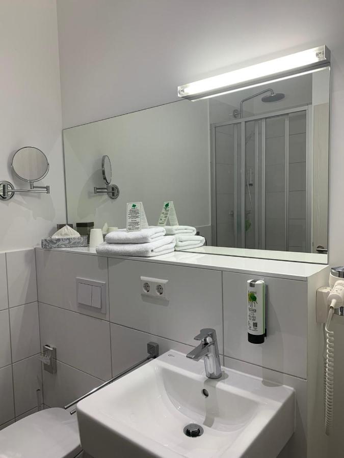 Business - Boardinghouse