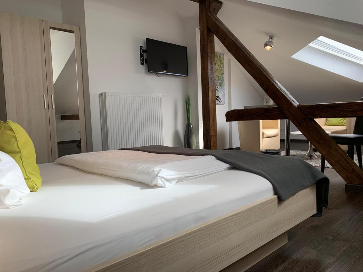 Business - Boardinghouse Hotel